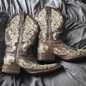 Corral Pinch Toe Floral Boot